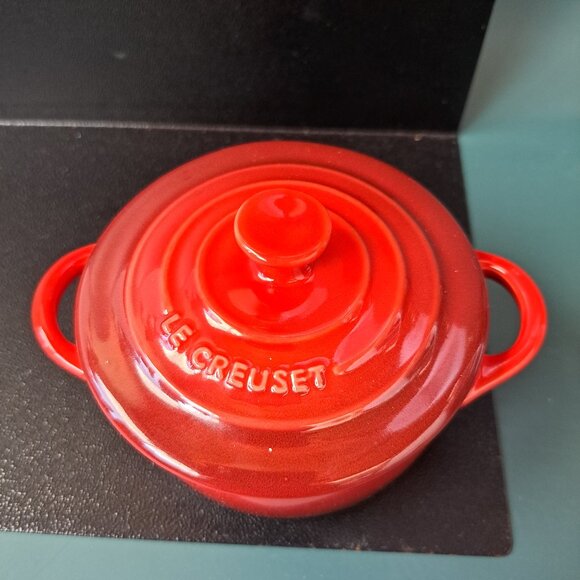 Le Creuset Petite Mini Round Casserole Ramekin Lidded Dish Red - Picture 10 of 12